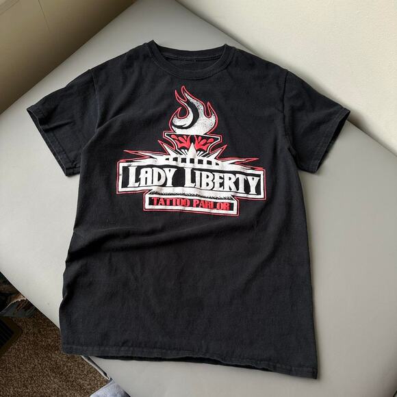 2000s Vintage Tattoo Shop Parlor Faded Fityed Graphic Tee - Picture 2 of 7